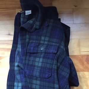 Men’s blue and green flannel